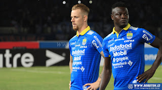Ezechiel 'Ndouassel dan kevin persib