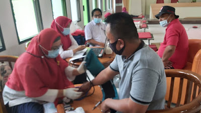 PMI Pinang dan Sahabat Uis Foundation Gelar Donor Darah