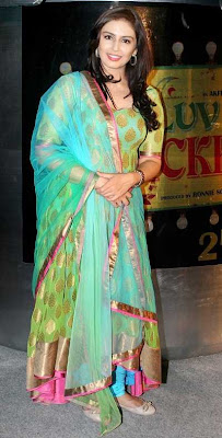 New Bollywood Fashion Trends for Wedding Season 2012 in India