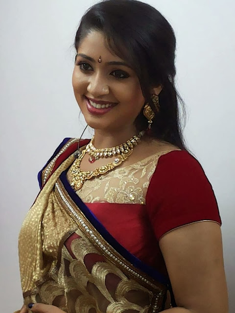 Malayalam Actress Hot Navya Nair Recent Photos 