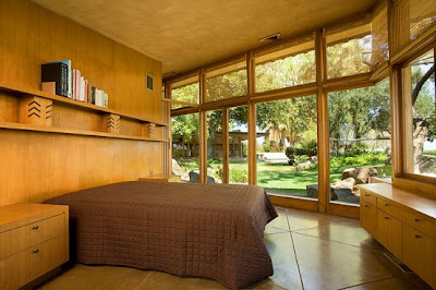 Luxury Farm House by Frank Lloyd Wright