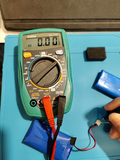 キャビスパのバッテリーの電圧測定