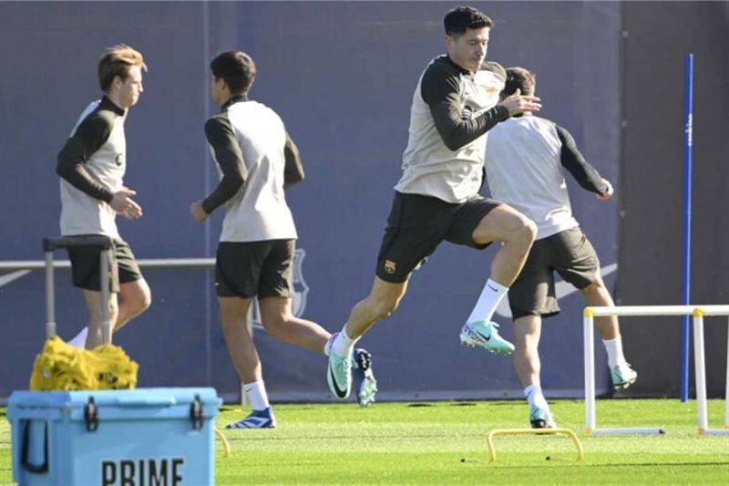 Barcelona s Polish forward Robert Lewandowski was back in training for the first time since his injury