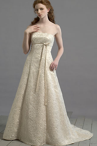 Wedding gowns with long sleeves Wedding gowns with short sleeves