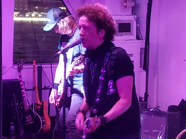 Willie Nile aboard the Harbor Lights