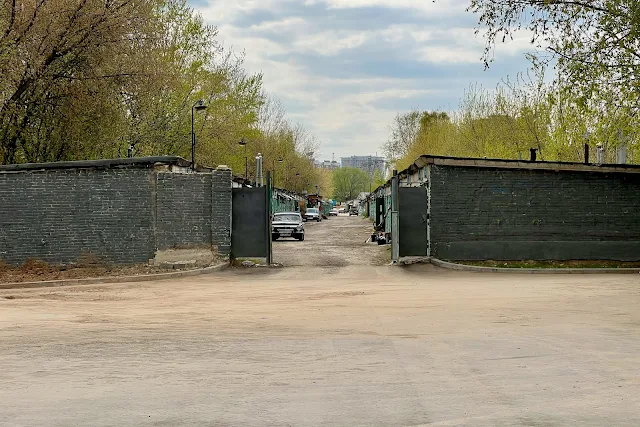 Юрловский проезд, гаражи (ГСК «Дзержинец»)