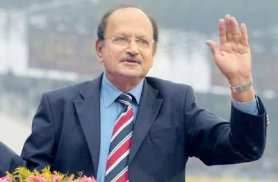 Former Indian Cricket Captain Ajit Wadekar passes away aged 77