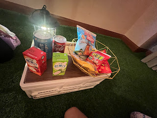 淡水福容大飯店有很大的室內親子樂園，又有阿基師飯店，是新北唯二的五星級飯店。之前我們住過兩家福容飯店台中麗寶福容和福隆福容大飯店，住宿經驗都很不錯。這次帶一群小朋友一起來淡水福容大飯店補過兒童節，總結兩天一夜的住房心得，覺得淡水福容大飯店很適合一家大小安排一個兩天一夜輕旅行，有海景，溫泉，淡水老街等
