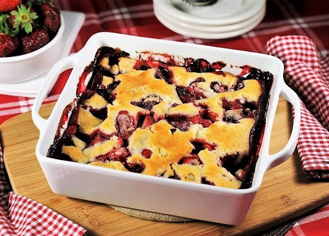  Fresh strawberries smoothen inwards this classic Southern  Scrumptious Strawberry Cobbler