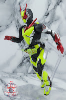 S.H. Figuarts Kamen Rider Zero-Two (IS Ver.) 21