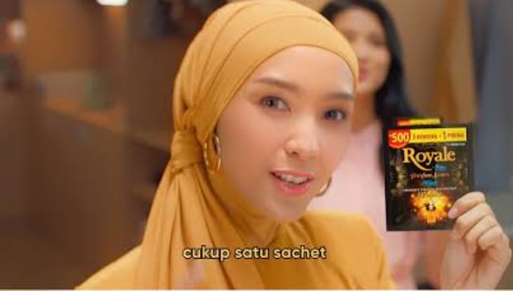 Biografi Profil Biodata Mellya Baskarani instagram ig Bintang Iklan Royale Parfume Hijab Wikipedia Indonesia