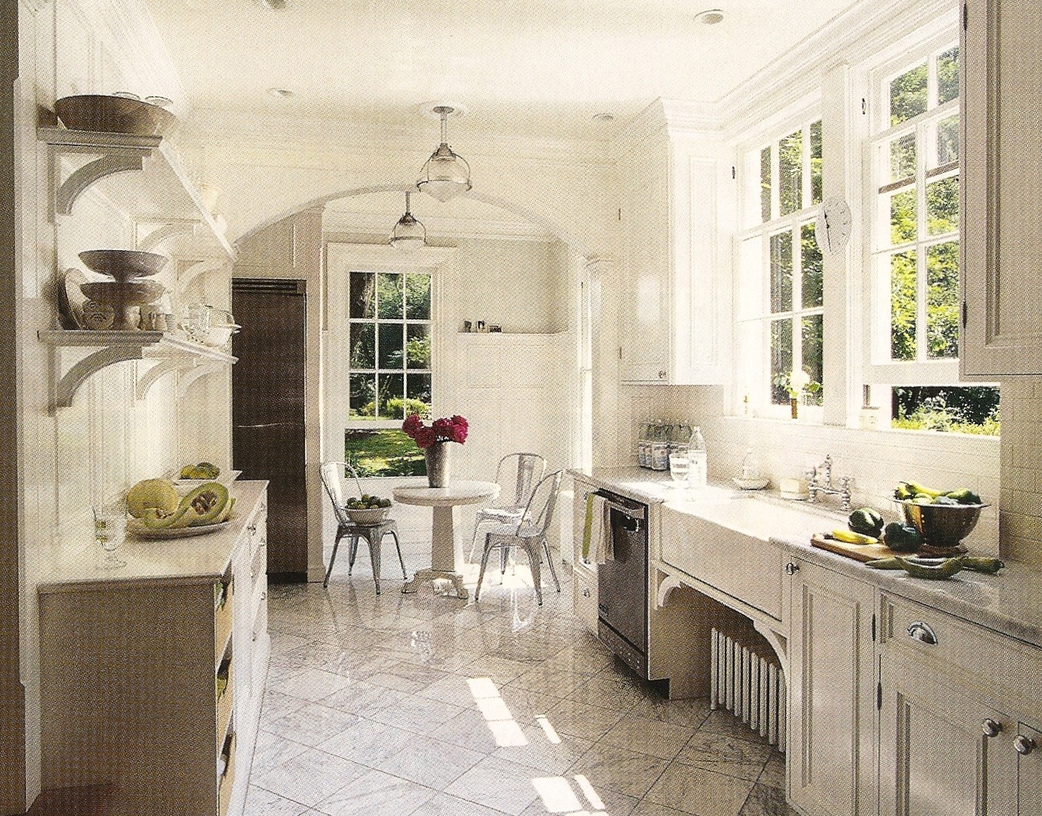 design dump: white kitchens: always classic