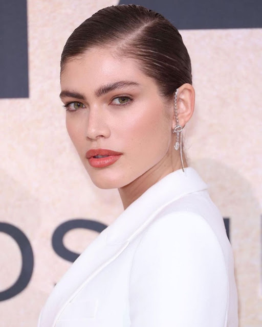 Valentina Sampaio – Most Beautiful Transgender Model Red Carpet Dresses