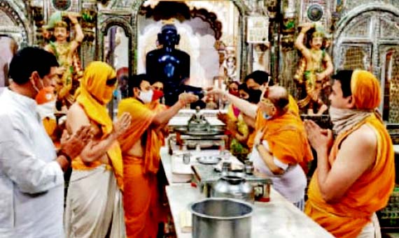  महावीर जयंती:हर घर बना भगवान का जन्मस्थल कुंडलपुर, झांकियां बनाकर घर में ही निकाला जुलूस