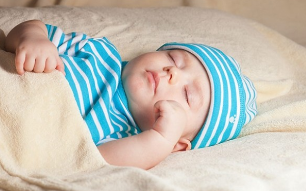 9 Gambar Bayi Tidur Lucu 