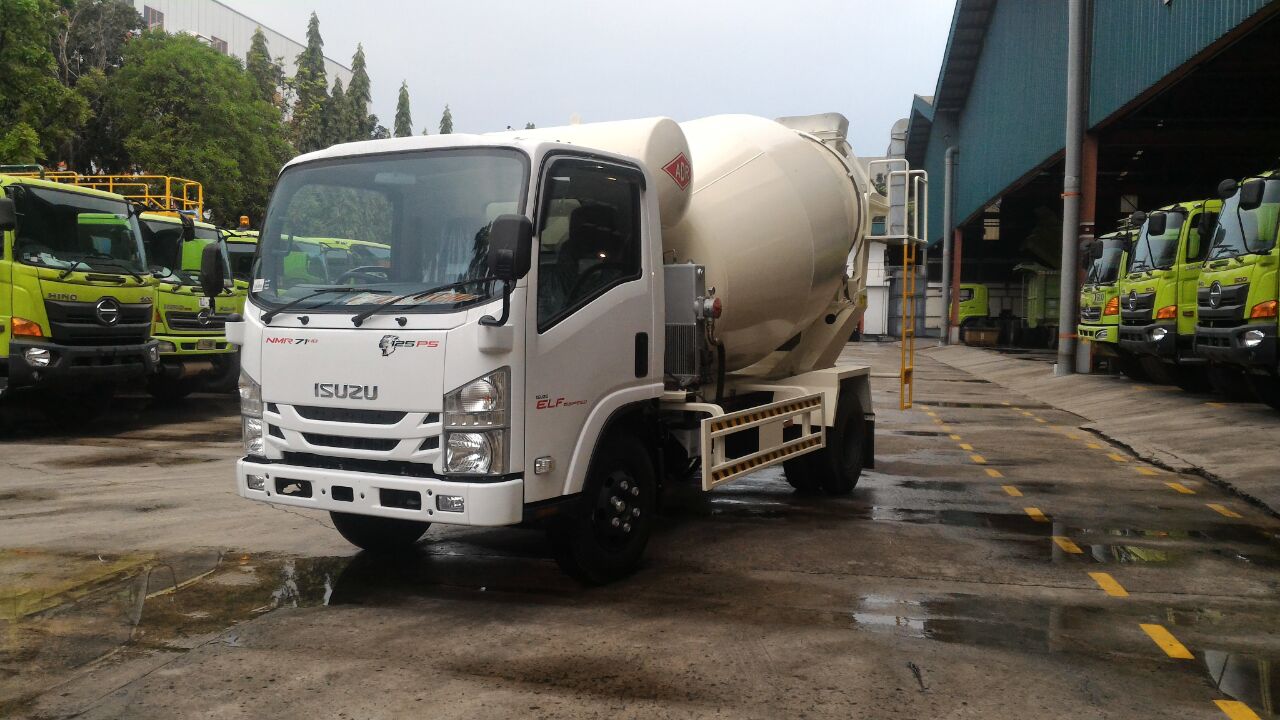  Isuzu  Giga Mixer