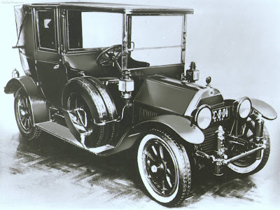 2003 Lancia Phedra Promenade. Lancia Gamma 20HP (1910)