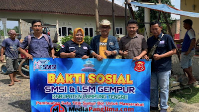 Kolaborasi Bersama LSM Gempur, SMSI Lamteng Buatkan Warga Sumur Bor