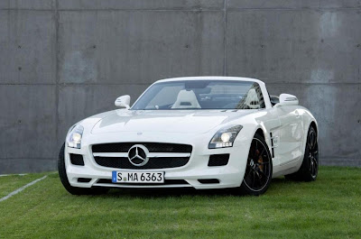 Mercedes-Benz SLS AMG Roadster (2012) Front Side