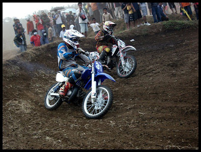 Koleksi Motor Grasstrack