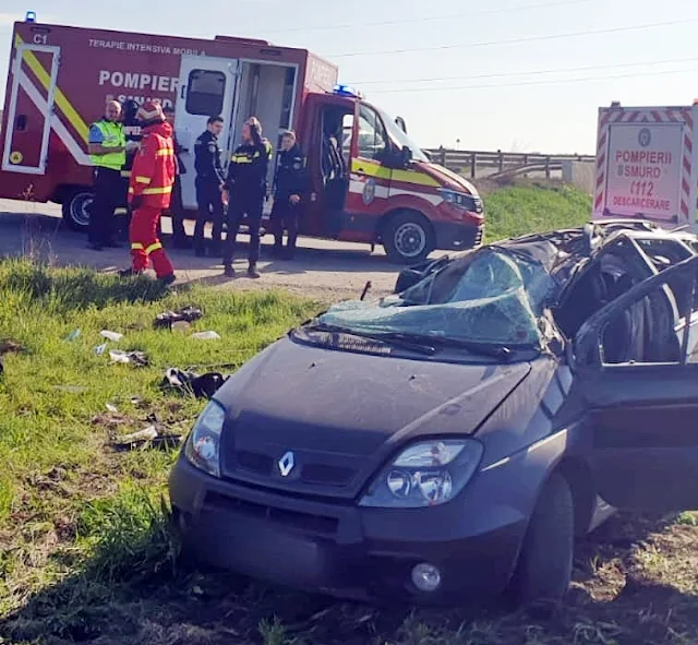 Accident la Stroiești. Șofer rănit în mașina răsturnată pe câmp