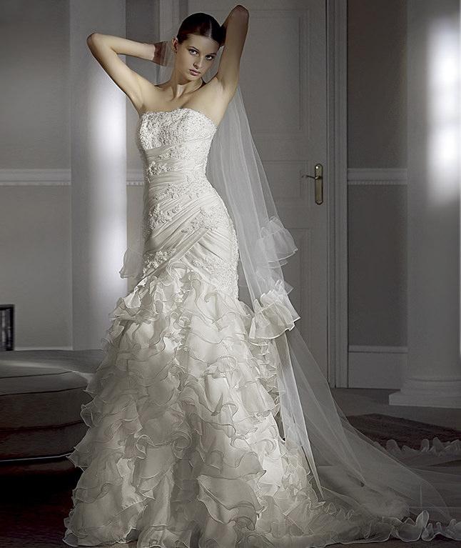 simple wedding dresses 2009. vera wang wedding dresses 2009