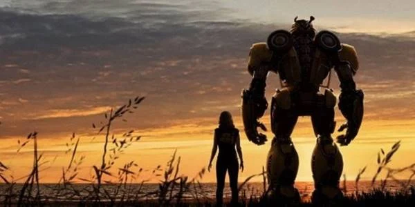 Review kelebihan dan kekurangan film Bumblebee