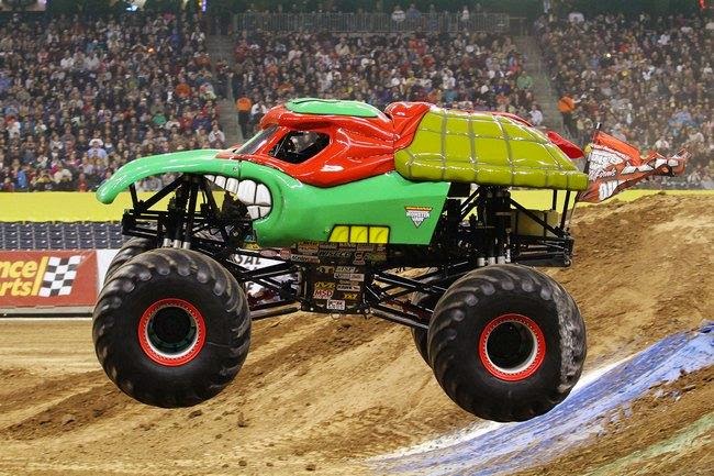 Henshin Grid: My hopes for Power Rangers in Monster Jam trucks