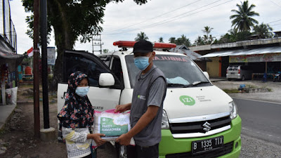 IZI Sumbar Salurkan Bantuan Lewat Program Booking Berkah Ramadan