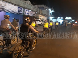 Patroli Srikandi Polwan di Malioboro, Ciptakan Keamanan dan Ketertiban Masyarakat 