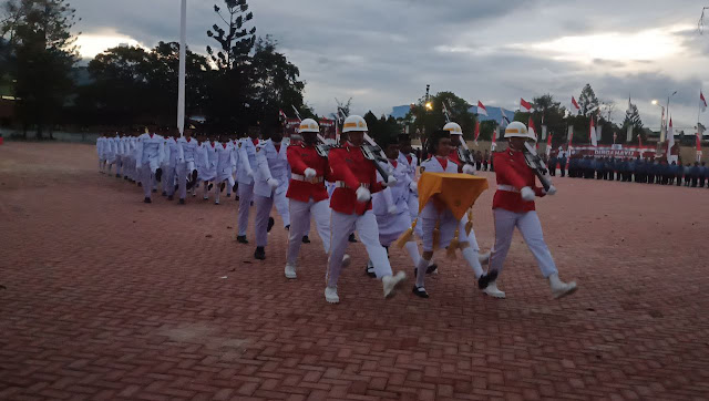 Marthin Yogobi Pimpin Upacara Penurunan Bendera 17 Agustus 2023 di Jayawijaya