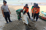 Aksi Peduli Lingkungan Polres Tulungagung Tanam Pohon dan Bersihkan Pantai bersama Persota 