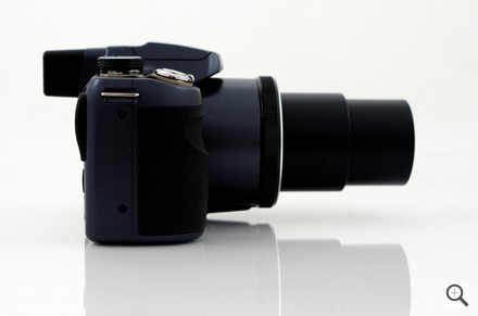 Pentax X90