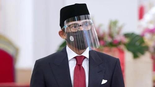 Sandi Soal Jokowi Benci Produk Asing: Strategis dan Provokatif!