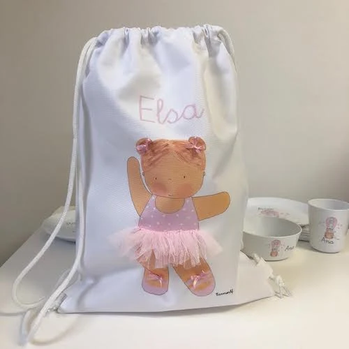 beautiful ballet children's backpack, personalized with the name of the girl.preciosa mochila infantil de ballet, personalizada con el nombre de la niña.