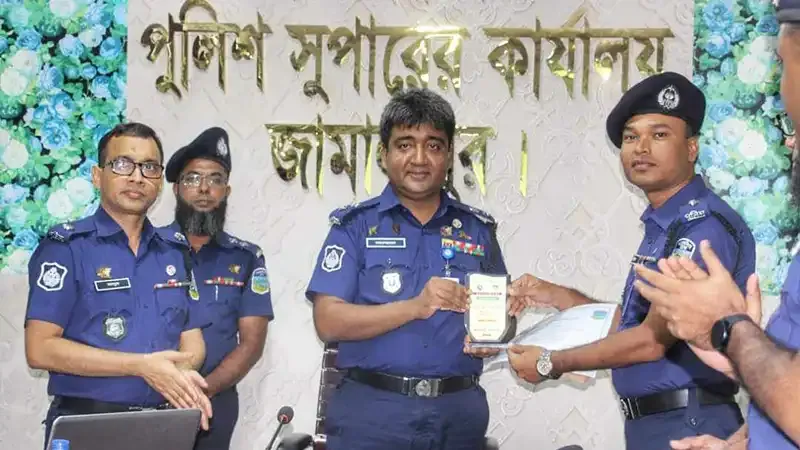 বকশীগঞ্জ থানার ওসি শ্রেষ্ঠ অফিসার ইনচার্জ