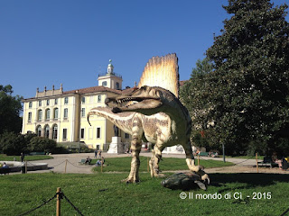 Spinosauro, gigante del cretaceo, Palazzo Dugnani, Milano