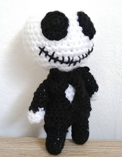 PATRON GRATIS SQUELLINGTON | PESADILLA ANTES DE NAVIDAD AMIGURUMI 55001