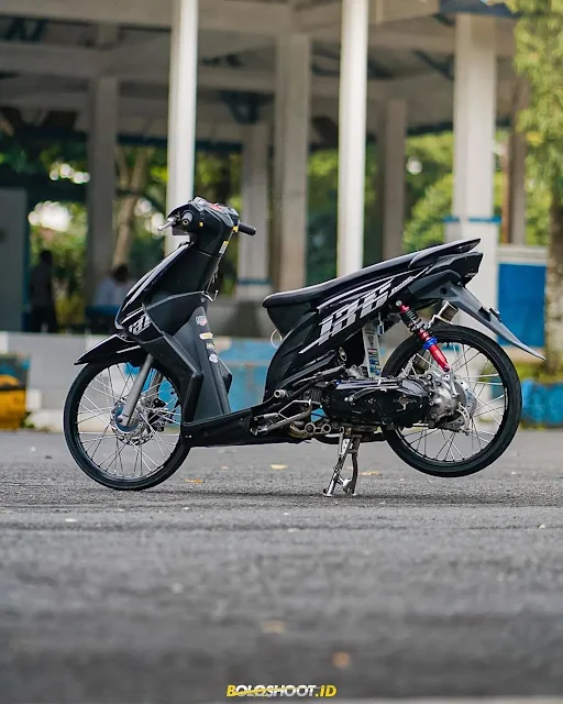 Modifikasi Motor Beat Karbu jari jari 17 Hitam