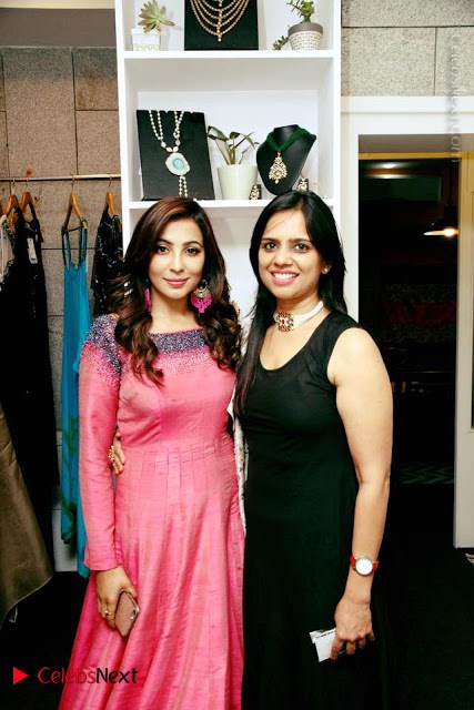 Actress Parvathy Nair Inaugurates IZA Designer Boutique Gallery  0001.jpg