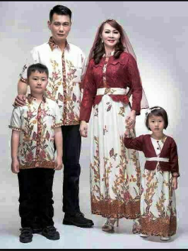 Baju batik sarimbit keluarga dan anak