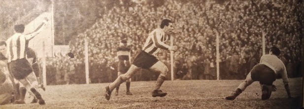 Golazo de Juan Eulogio Urriolabeitia, jugador de Estudiantes de La Plata, año 1956
