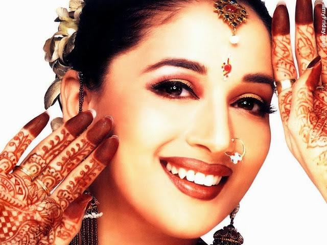 Madhuri Dixit Wallpapers Free Download