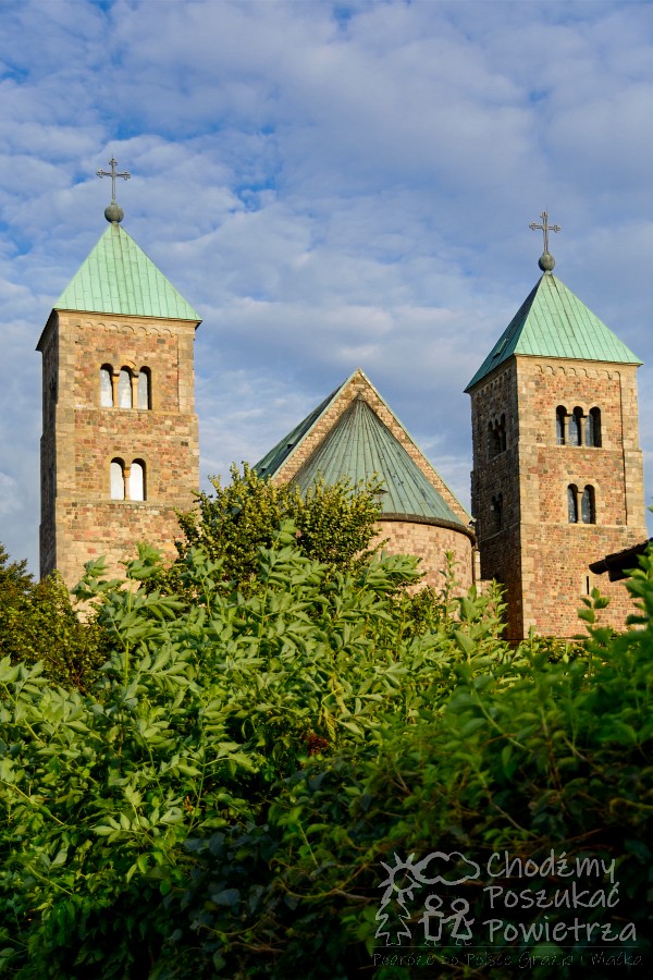 Tum. Szlak romański. Archikolegiata. Zwiedzanie. Polska Centralna. Łódzkie.