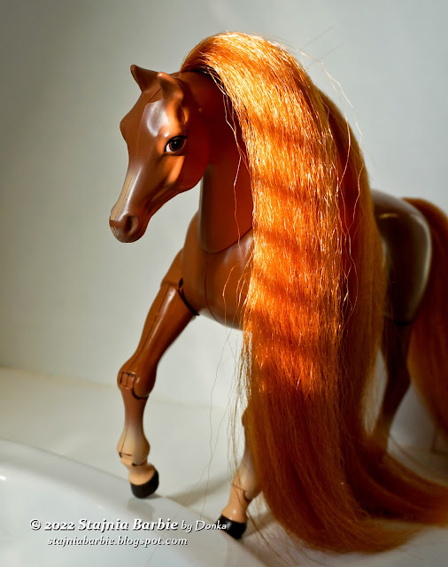Koń Barbie po wymianie włosów