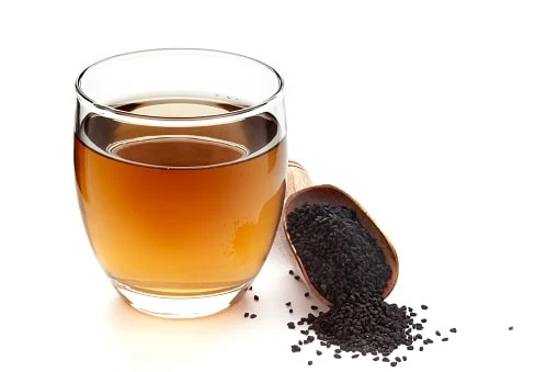 By eating Kalonji stuff mixed with honey, blood clots are removed. Eating half a spoon of this stuff in the morning strengthens the nerves. Kalonji is also beneficial in respiratory diseases, especially asthma. Kalonji also relieves stomach cold.