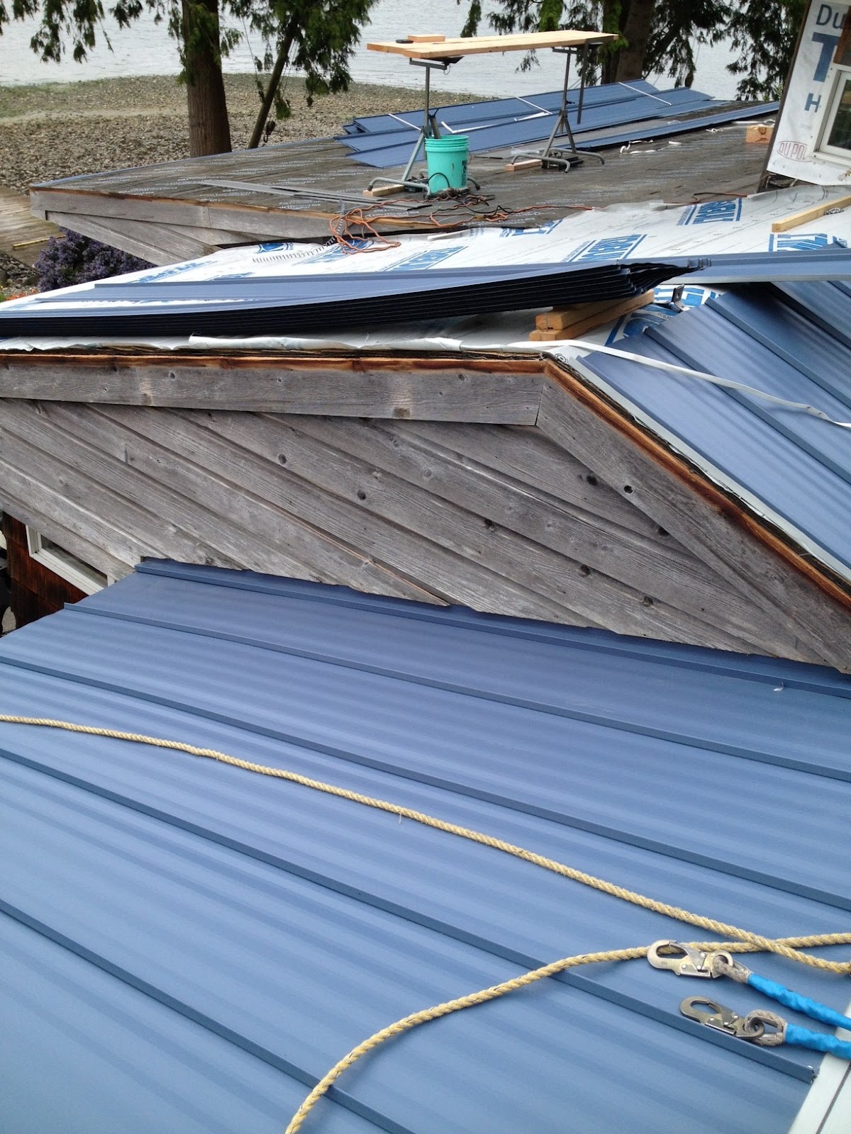 Love Metal Roofs: New Roof - New Soffits!