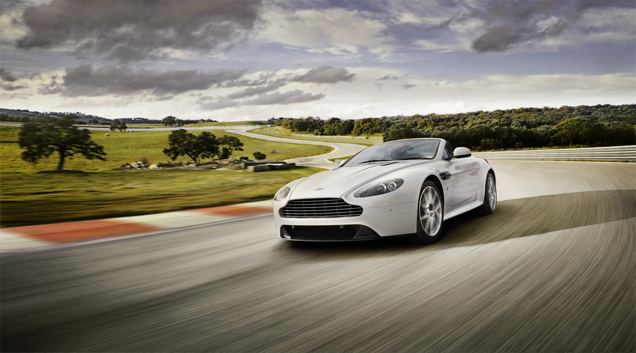 ASTON MARTIN V8 VANTAGE S INTERIOR DESIGN