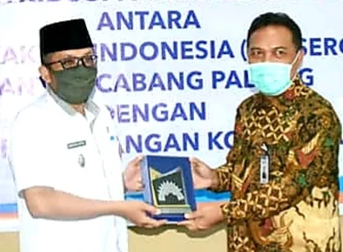 Gunakan Aplikasi Stroberi, Dinas Perdagangan Kota Padang Tandatangani PKS Dengan BRI