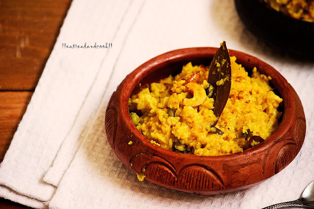 how to make Bhoger Khichuri / Bhaja Muger Khichuri / bengali style pure khichdi made with dry roasted moong dal recipe and preparation with step by step pictures